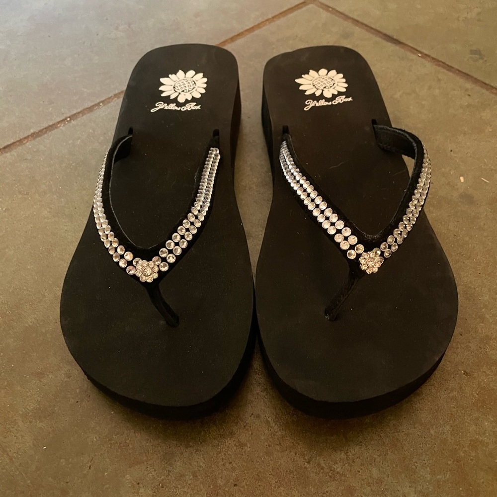 Women’s flip flops
